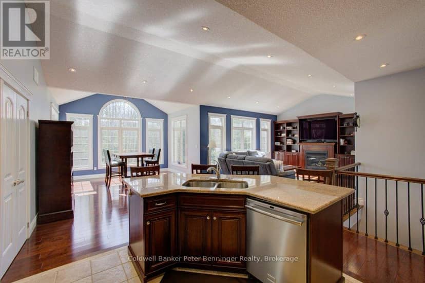 196 Birchwood Avenue — photo 19 of 40