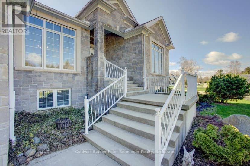 196 Birchwood Avenue — photo 3 of 40