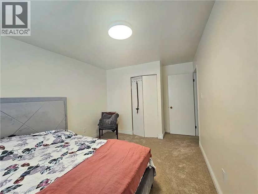 161 BERKINDALE Drive Unit# 6 — photo 14 of 24