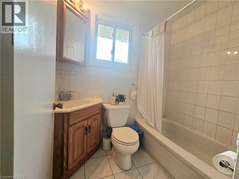161 BERKINDALE Drive Unit# 6 — photo 12 of 24