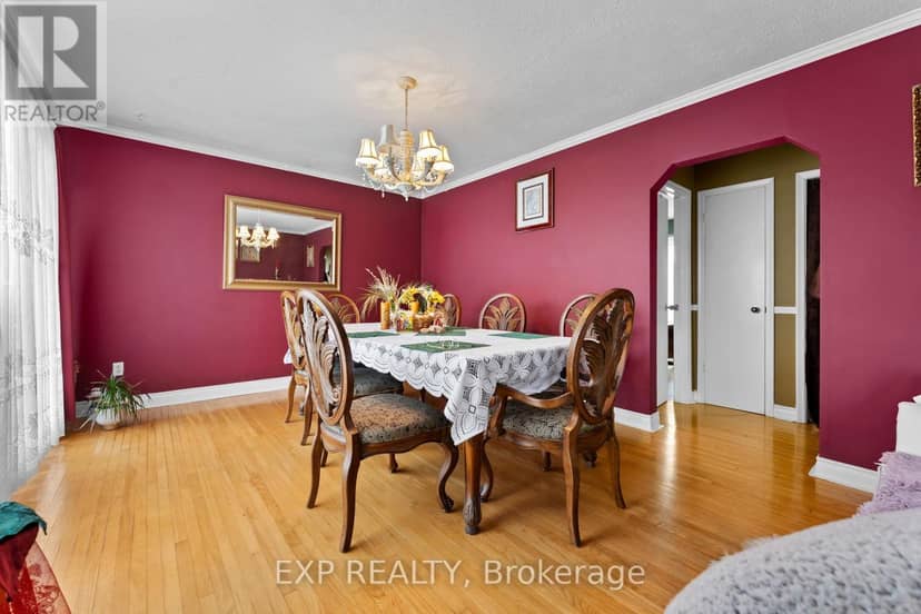 36 Shelley Street — photo 10 of 29
