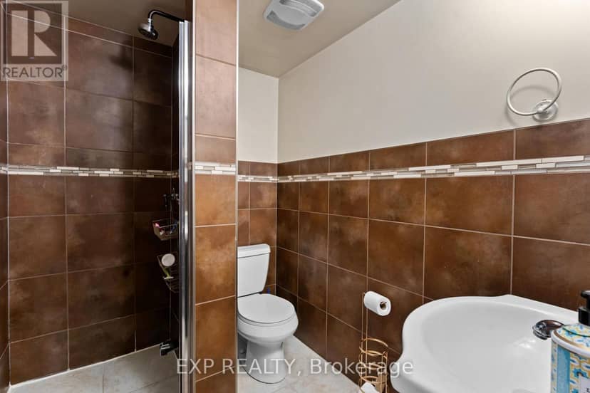 36 Shelley Street — photo 19 of 29
