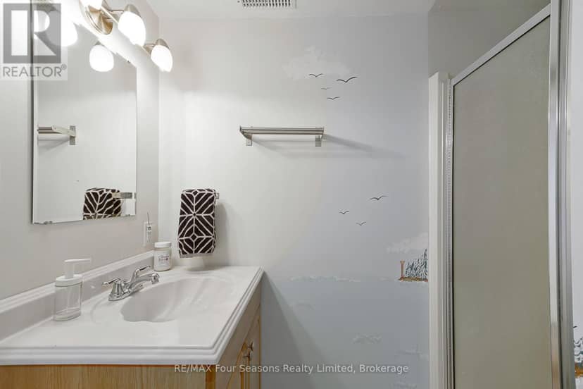 13 Clugston Drive — photo 34 of 40