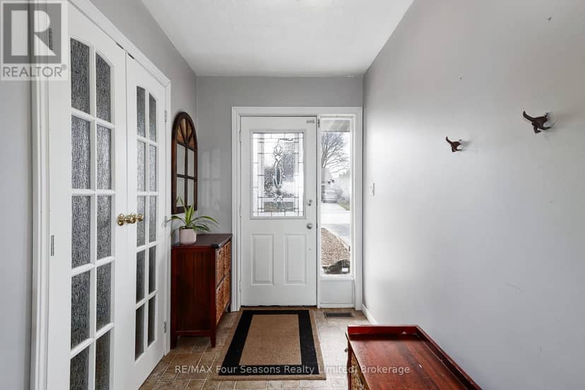13 Clugston Drive — photo 5 of 40