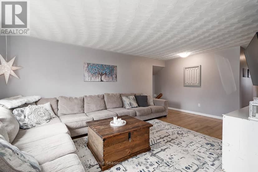 13 Clugston Drive — photo 9 of 40