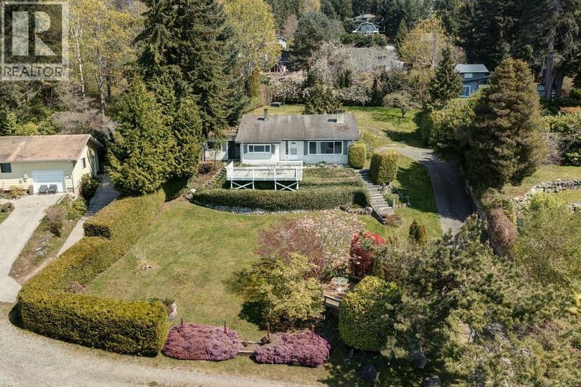 1708 OCEAN BEACH ESPLANADE, Gibsons, photo 6