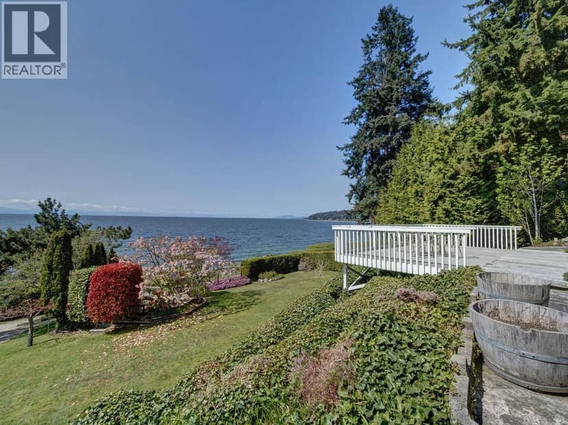 1708 OCEAN BEACH ESPLANADE, Gibsons, photo 7