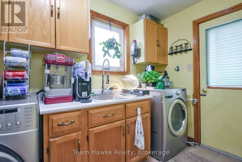 35 Brule Street — photo 15 of 40
