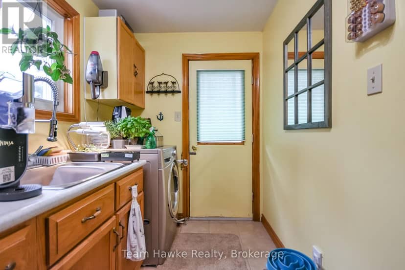 35 Brule Street — photo 16 of 40