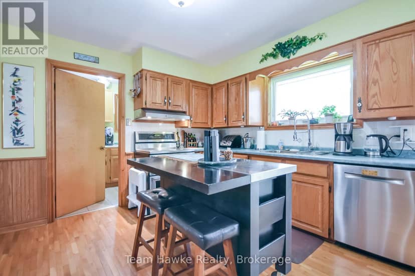 35 Brule Street — photo 8 of 40