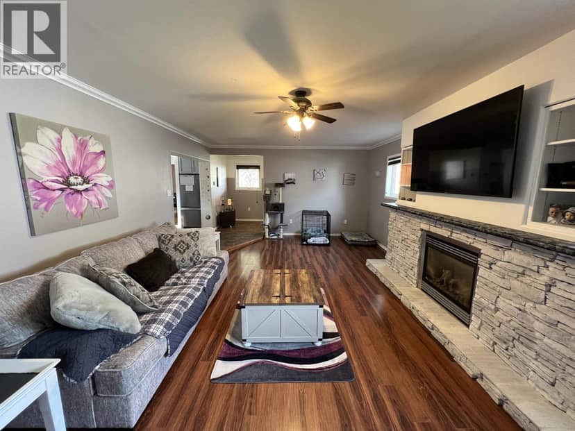 5228 40 STREET, Fort Nelson, photo 7
