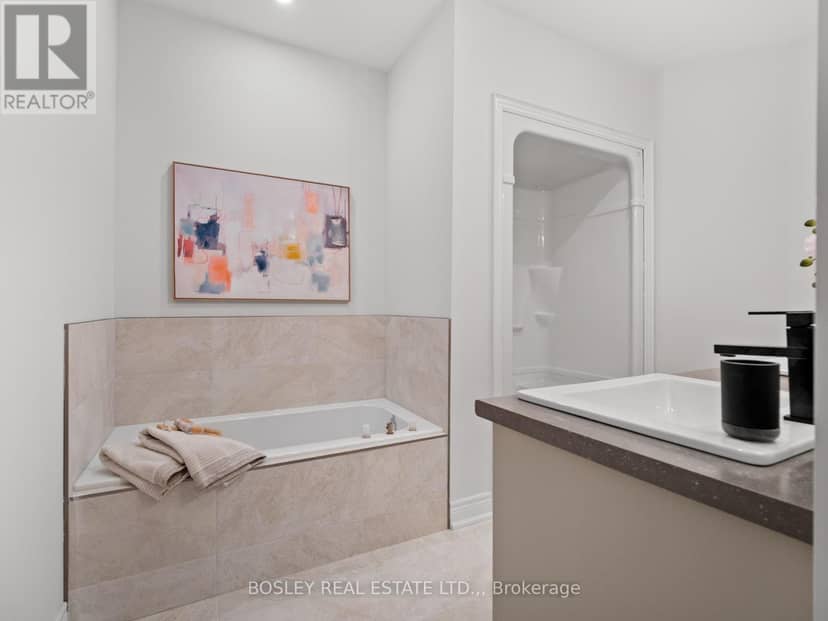 512 Royal Ridge Drive — photo 11 of 14