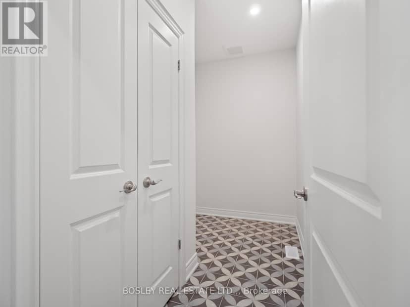 512 Royal Ridge Drive — photo 14 of 14