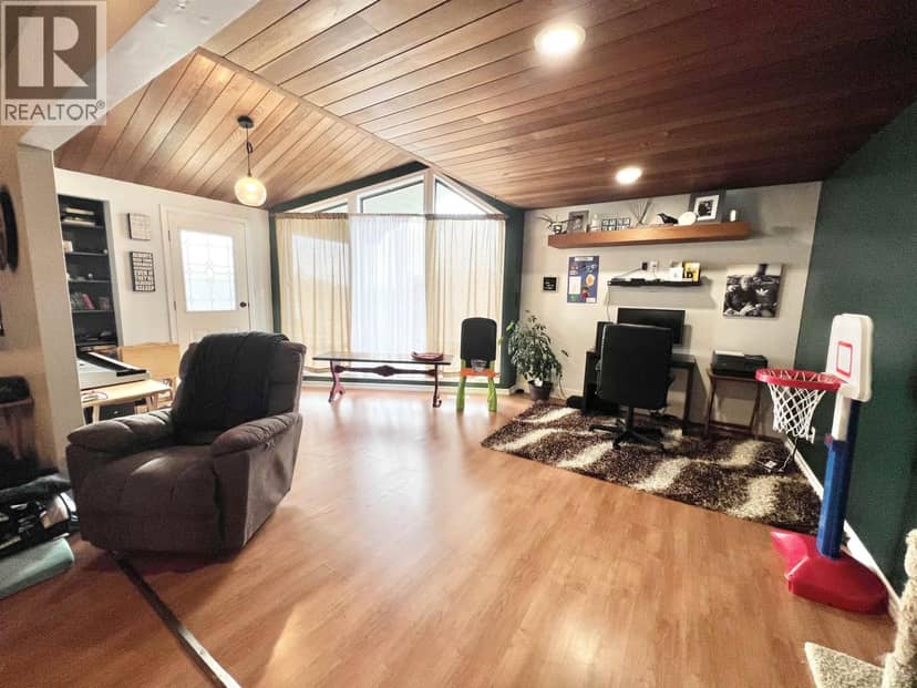 576 PILLSBURY AVENUE, Prince Rupert, photo 5