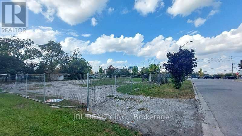 Lot A - 1061 Elgin Mills Road E — photo 1 of 7