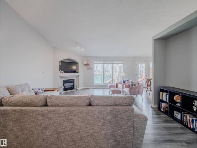 #18 64 Blackburn SW, Edmonton, photo 5