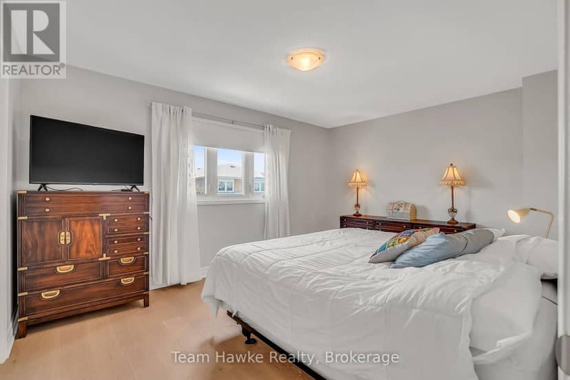 15 White Boulevard — photo 14 of 29
