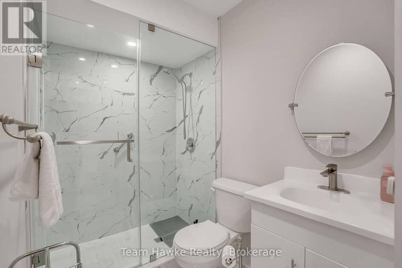 15 White Boulevard — photo 20 of 29