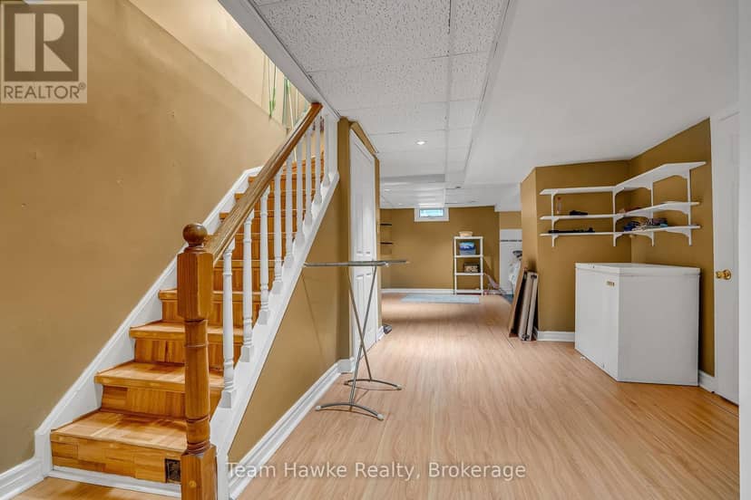 15 White Boulevard — photo 22 of 29