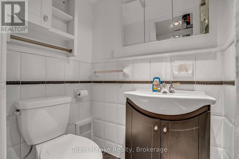 15 White Boulevard — photo 23 of 29