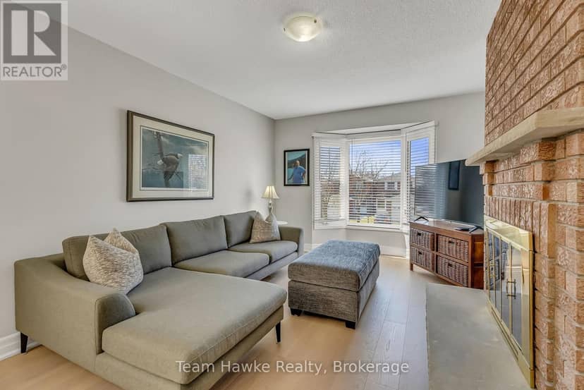 15 White Boulevard — photo 4 of 29