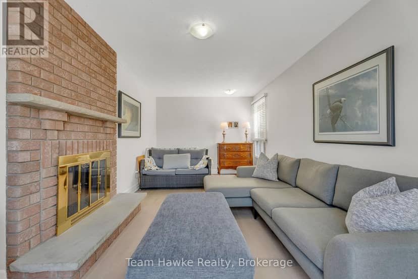 15 White Boulevard — photo 5 of 29