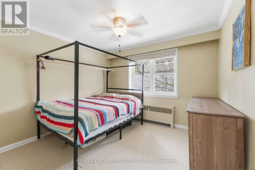 23 - 231 Macnab Street S — photo 10 of 17