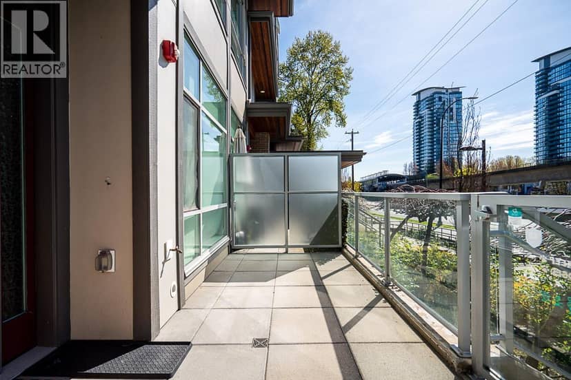 5423 LOUGHEED HIGHWAY, Burnaby, photo 2