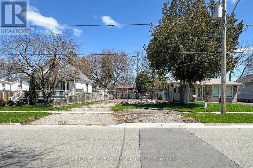 305 Oshawa Boulevard S — photo 3 of 6