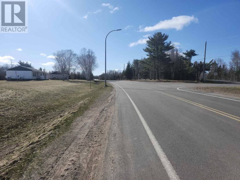 Lot Route 17, Sturgeon, photo 5