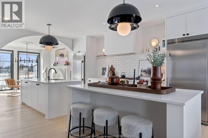 5767 Notting Hill COURT Unit# 15 — photo 4 of 13