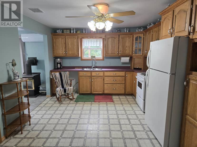 6613 Route 14, Cape Wolfe, photo 4