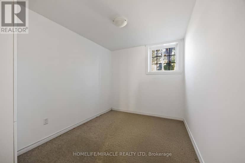 11 - 244 Penetanguishene Road — photo 17 of 35
