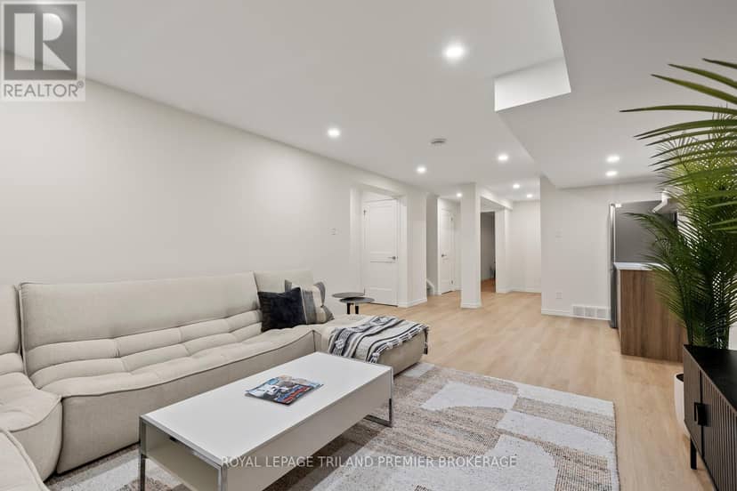 20 - 215 North Centre Road — photo 27 of 38