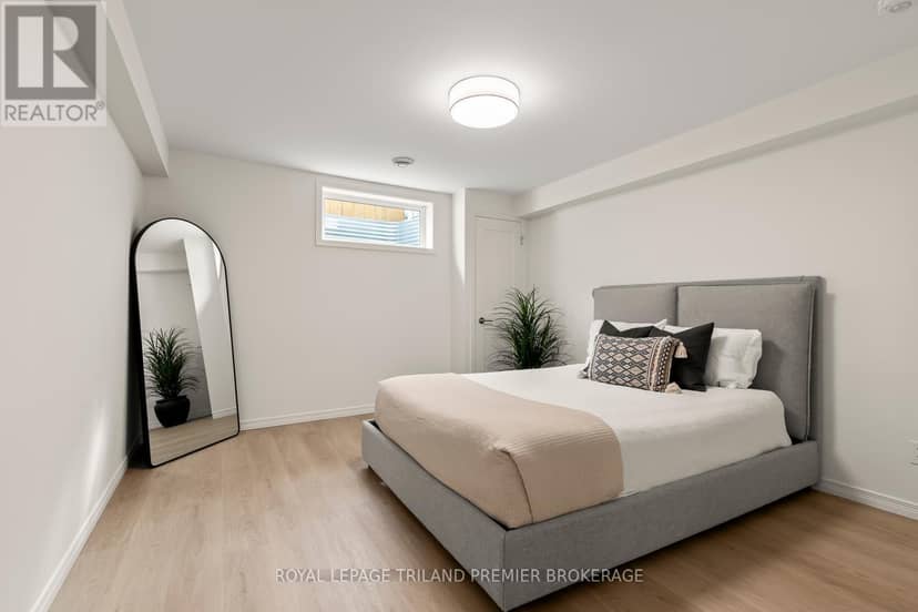 20 - 215 North Centre Road — photo 34 of 38