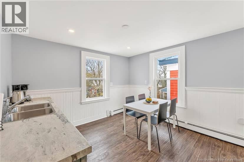 44 Queen Street — photo 17 of 40