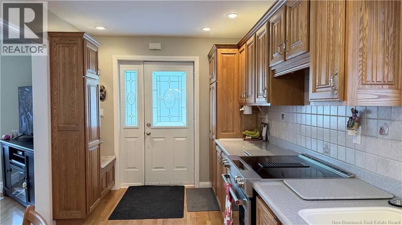 410 Tobique Street — photo 2 of 28