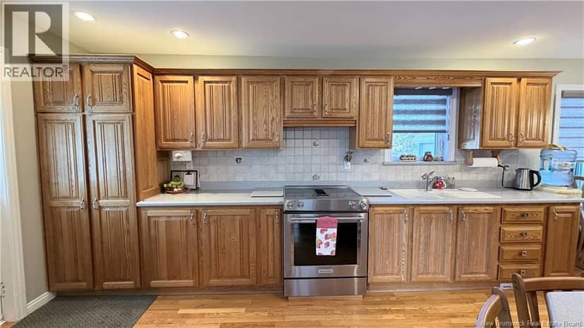 410 Tobique Street — photo 3 of 28