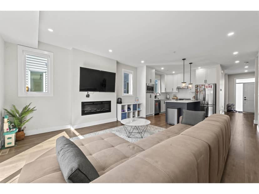 20520 76A AVENUE, Langley, photo 3