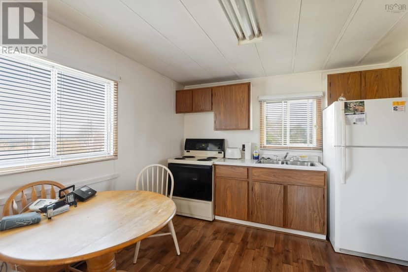 3102 Ridge Road — photo 9 of 40