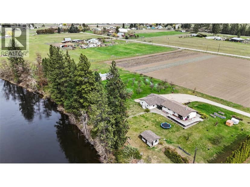 3845 CARSON Road, Grand Forks