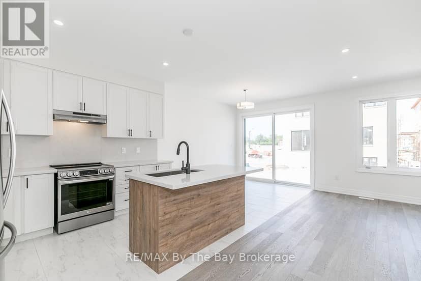 3 Rosanne Circle — photo 9 of 26