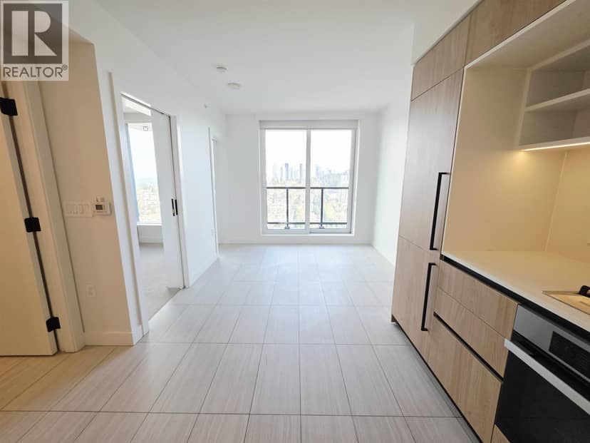 2405 5058 JOYCE STREET, Vancouver, photo 3