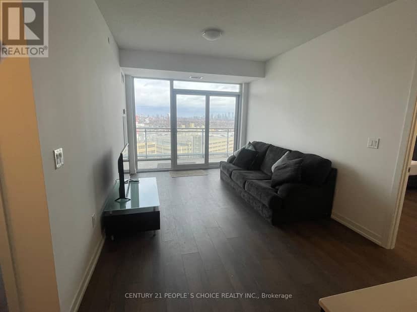 810 - 2520 Eglinton Avenue W — photo 7 of 27