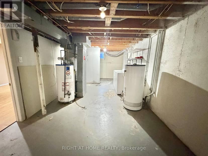 270 Town House Crescent — photo 17 of 17