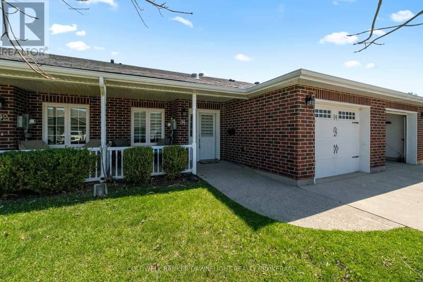 94 Redford Drive, South Huron, photo 2