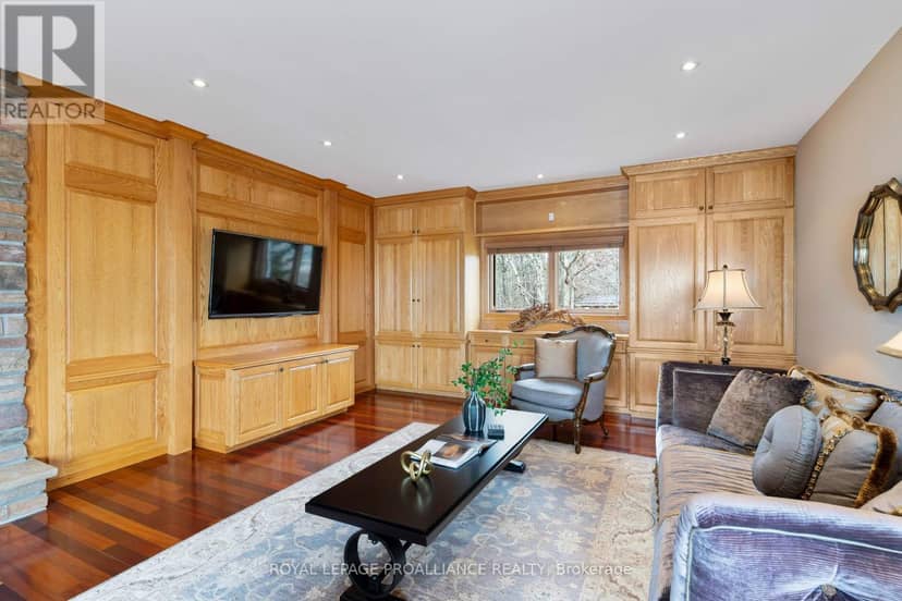 1188 1000 Islands Parkway — photo 17 of 40