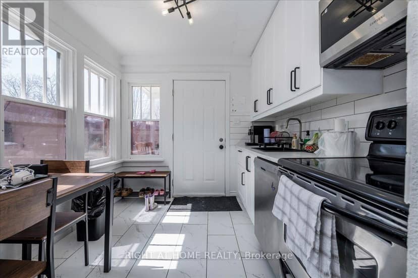 29 Peel Street — photo 2 of 36