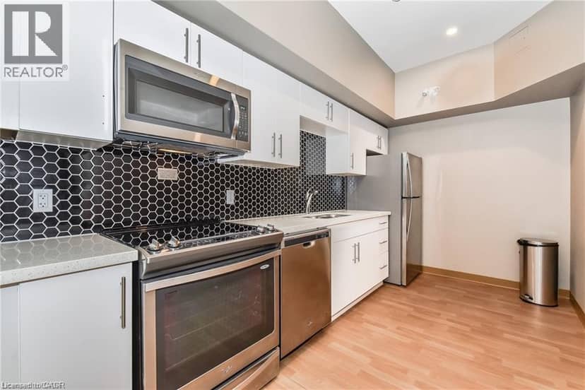 690 KING Street W Unit# 522 — photo 15 of 27