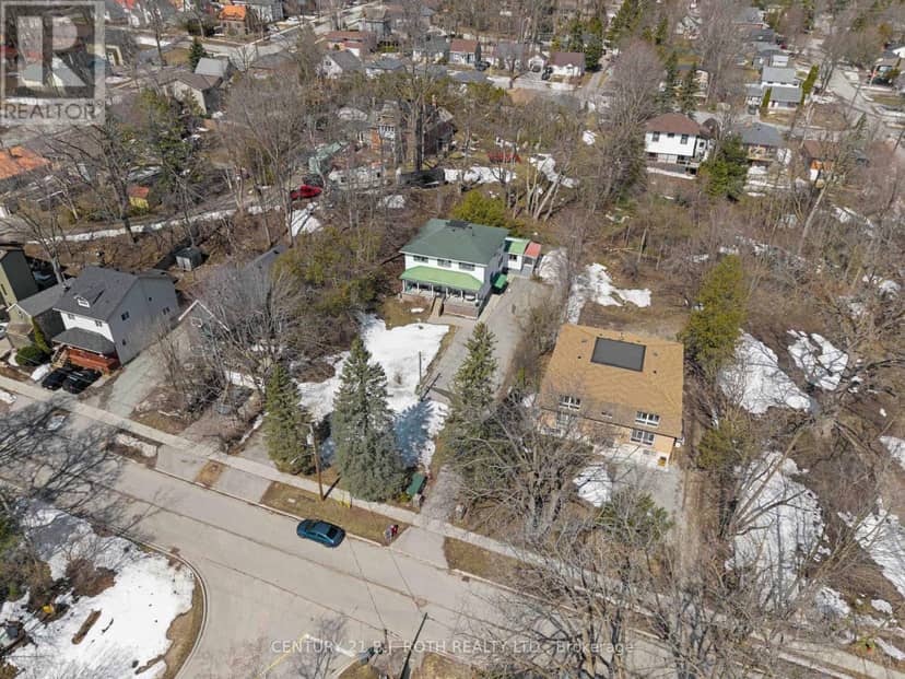 184 Borland Street E — photo 4 of 40